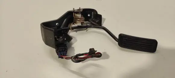 Toyota Corolla Verso E121 Accelerator throttle pedal A3229