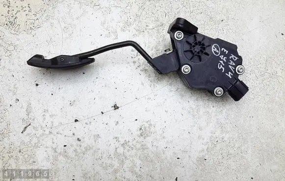 Toyota RAV 4 (XA30) Accelerator throttle pedal 7811042030