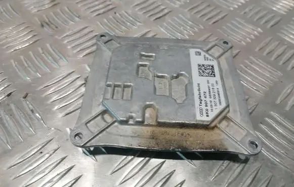 Audi A4 S4 B8 8K Headlight ballast module Xenon 8K0907472