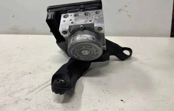 BMW 2 F45 ABS Pump 6885280 6885279