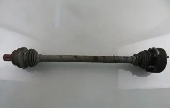 Volkswagen Golf V Rear driveshaft