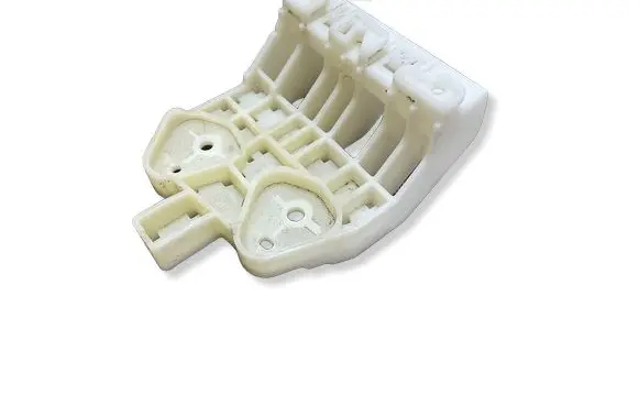 Nissan Leaf II (ZE1) Headlight/headlamp mounting bracket 