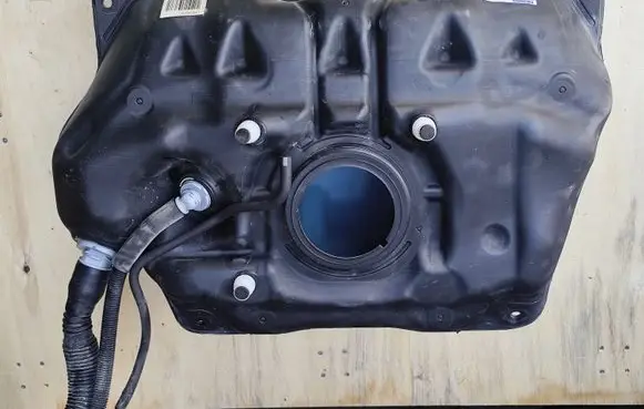 Toyota Yaris Fuel tank 771000D221