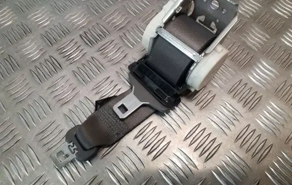 Jaguar XF X250 Middle seatbelt (rear) 8X23F600A38