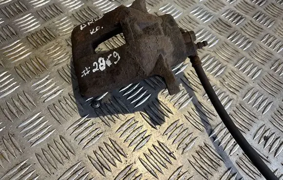 Toyota Corolla Verso E121 Front brake caliper