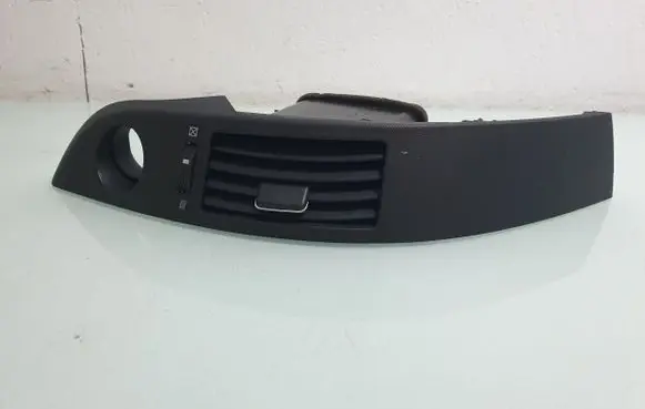 Toyota Corolla Verso AR10 Dashboard side air vent grill/cover trim 6556434010