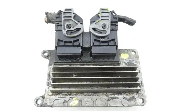 Renault Clio II Engine control unit/module 8200162381