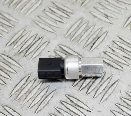 Skoda Fabia Mk3 (NJ) Air conditioning (A/C) pressure sensor 82CP0905 1K0959126E