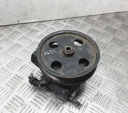 Ford Focus Power steering pump 
