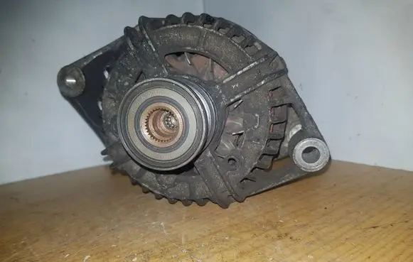 Saab 9-5 Generator/alternator 0124525019 5350087