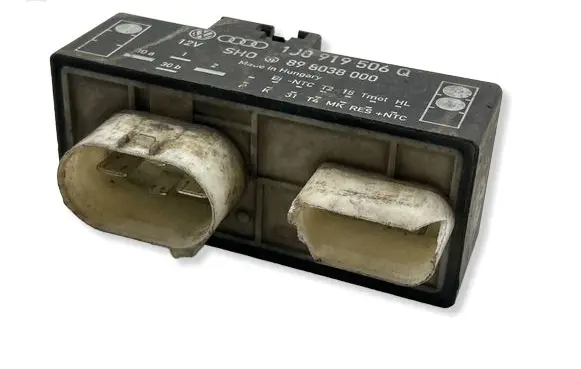 Volkswagen Golf IV Coolant fan relay 1J0919506Q 898038000