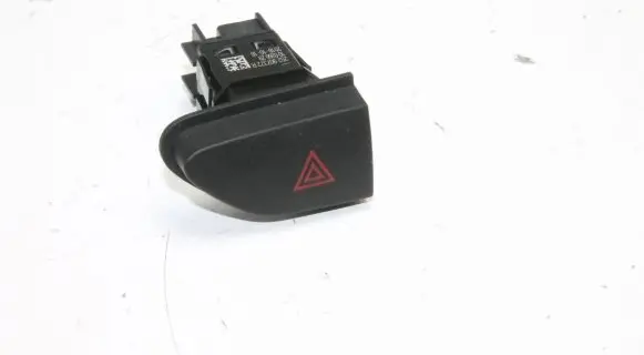 Renault Captur II Hazard light switch 252907372R
