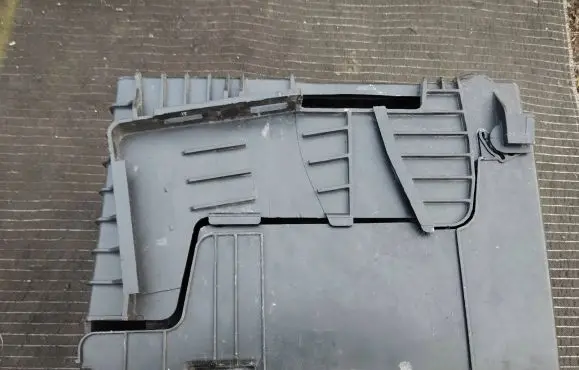 Citroen DS3 Battery tray 9801801880