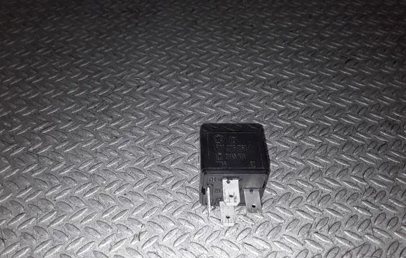 Skoda Octavia Mk2 (1Z) Other relay 6U0906061A
