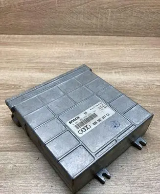 Audi A4 S4 B5 8D Engine control unit/module ECU 8D0907557CX 0261203938 USED