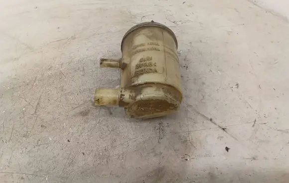 Power steering fluid tank/reservoir