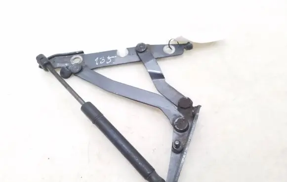 Audi A4 S4 B7 8E 8H Tailgate/trunk/boot hinge 8E5827302