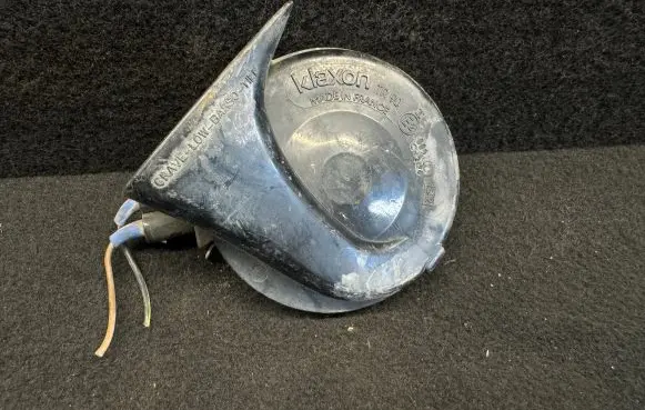 Volkswagen Golf IV Horn signal
