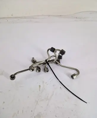 KIA Sorento Fuel injector supply line/pipe 