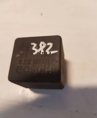 Mercedes-Benz E W124 Other relay 0332002171