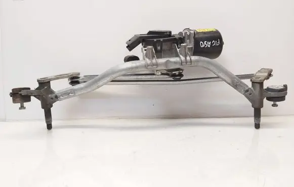 Front wiper linkage