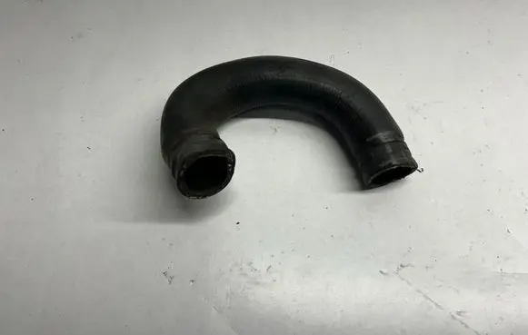 Ford Mustang VI Engine coolant pipe/hose
