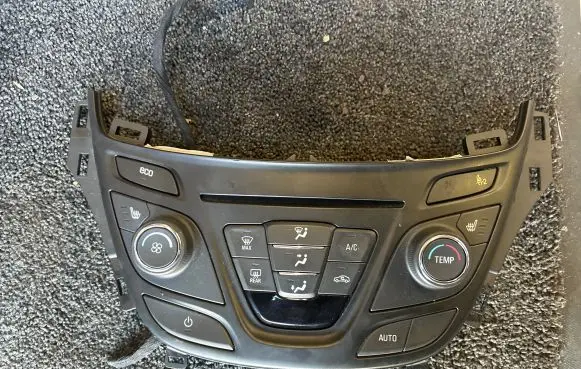 Opel Insignia A Climate control unit 26202385 544930977 7370200000000X