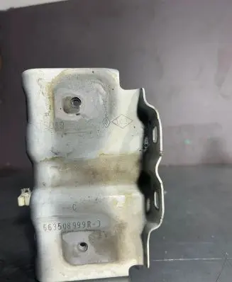 Renault Captur II Fender mounting bracket 663508999R