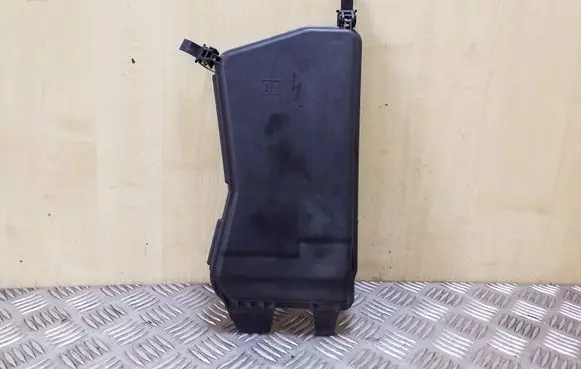 Mercedes-Benz E W212 Fuse box cover A2125400382