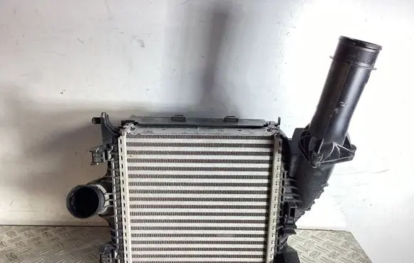 Porsche Cayenne (9Y0 9Y3) Intercooler radiator 4M0145804BS 4m0145956g