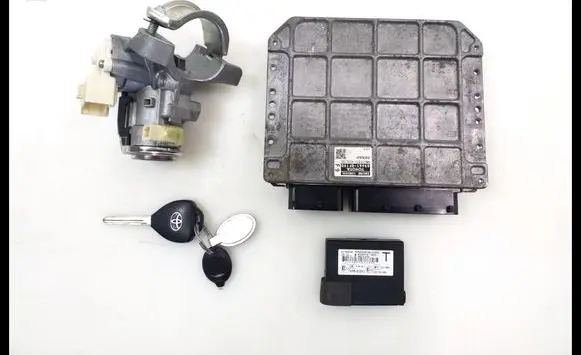 Toyota Verso Engine ECU kit and lock set 
