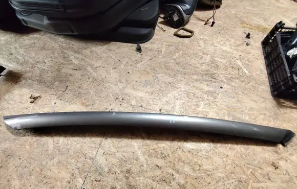 Citroen C4 Grand Picasso Windshield trim 9654505477