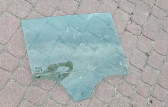 Opel Astra K Sliding door window/glass 