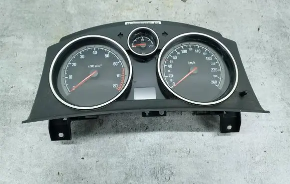 Opel Zafira B Speedometer (instrument cluster) 13216658
