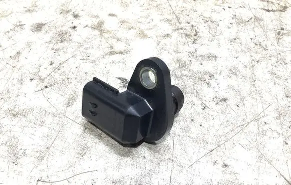 Volvo V70 Camshaft speed sensor 8658495 1170080902