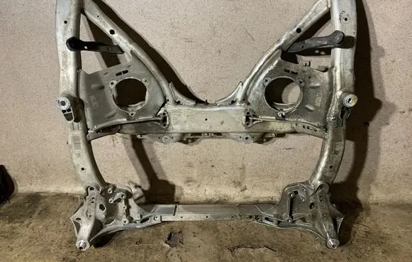 BMW 6 G32 Gran Turismo Front subframe 720481384