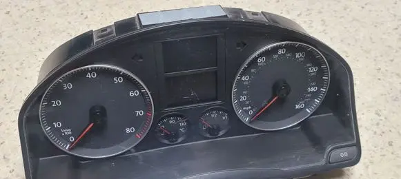 Volkswagen Golf V Speedometer (instrument cluster) 1K0920951A V0020000