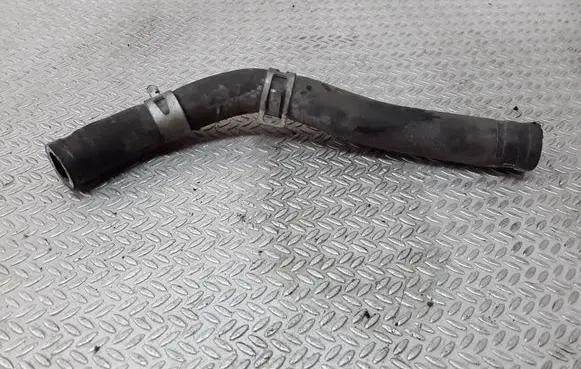 Toyota Avensis T220 Engine coolant pipe/hose