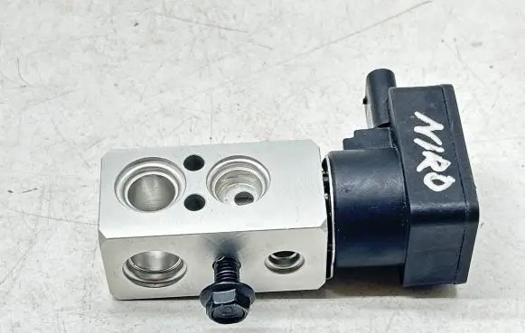KIA Niro Air conditioning (A/C) expansion valve T416231830 EAT25M4003 V902110430