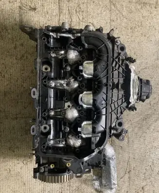Citroen DS4 Engine head 9688418110 10DYZE