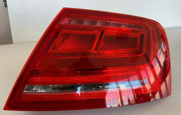 Audi A8 S8 D4 4H Rear/tail lights 4H0945096