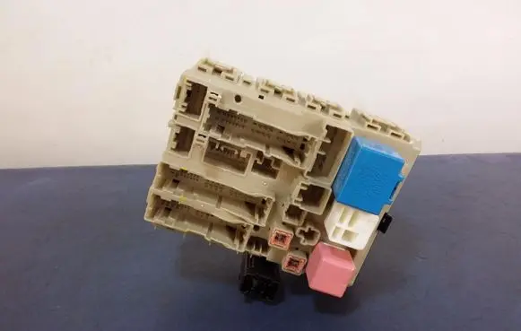 Toyota Verso Fuse box set 82730-0F051-C