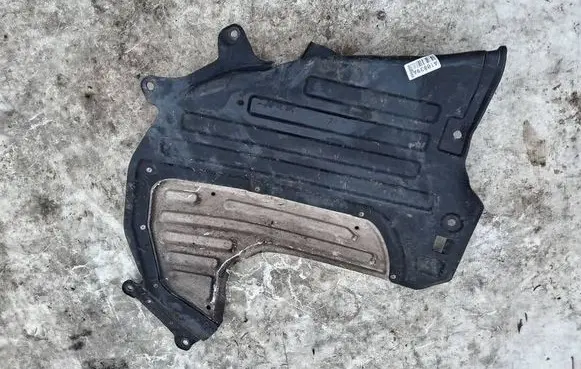 Honda CR-V Engine splash shield/under tray