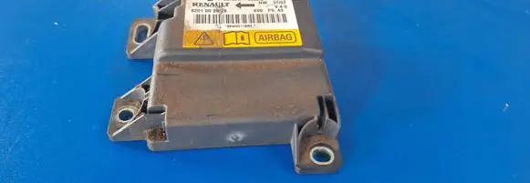 Renault Sandero I Airbag control unit/module 8201002828