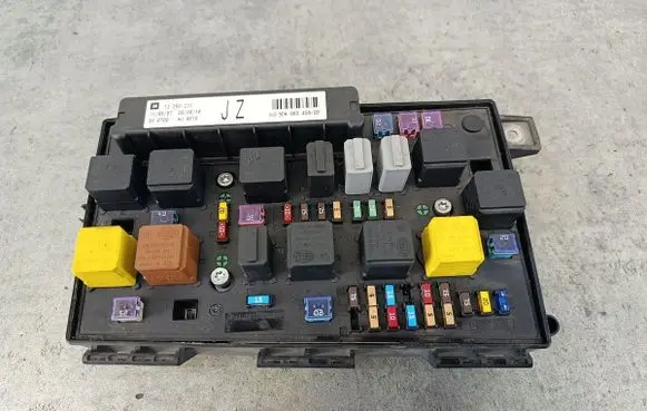 Opel Astra H Fuse box set 