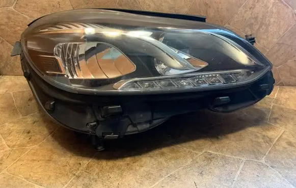 Mercedes-Benz E W212 Headlight/headlamp A2128204839