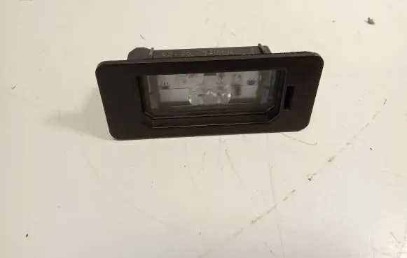 BMW 5 G30 G31 Number plate light 7410302