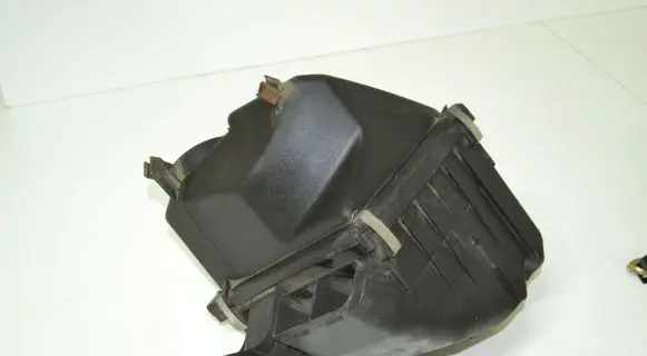 Audi A6 Allroad C5 Air filter box 059133843A 4B0133835L
