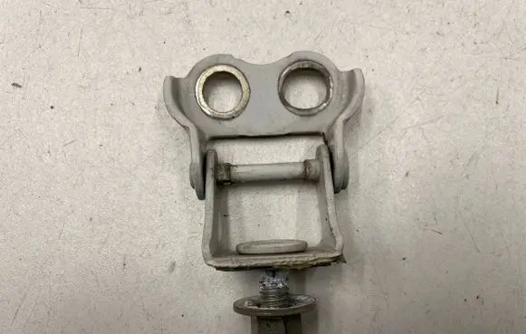 Toyota Yaris Tailgate/trunk/boot hinge