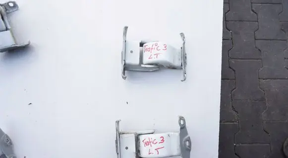 Renault Trafic III (X82) Rear door hinge set SKO62840